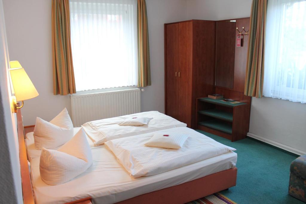 Garni-Hotel Alt Wernigeroeder Hof Вернігероде Номер фото